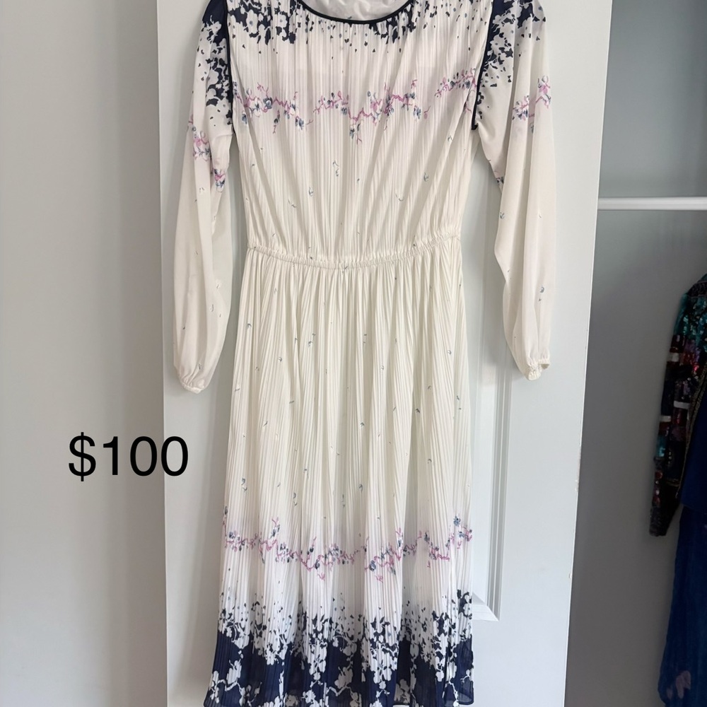 Elegant White and Navy Long Sleeve Dress